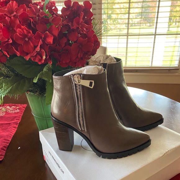 Steve Madden Shoes - NEW Steve Madden Koraa Booties